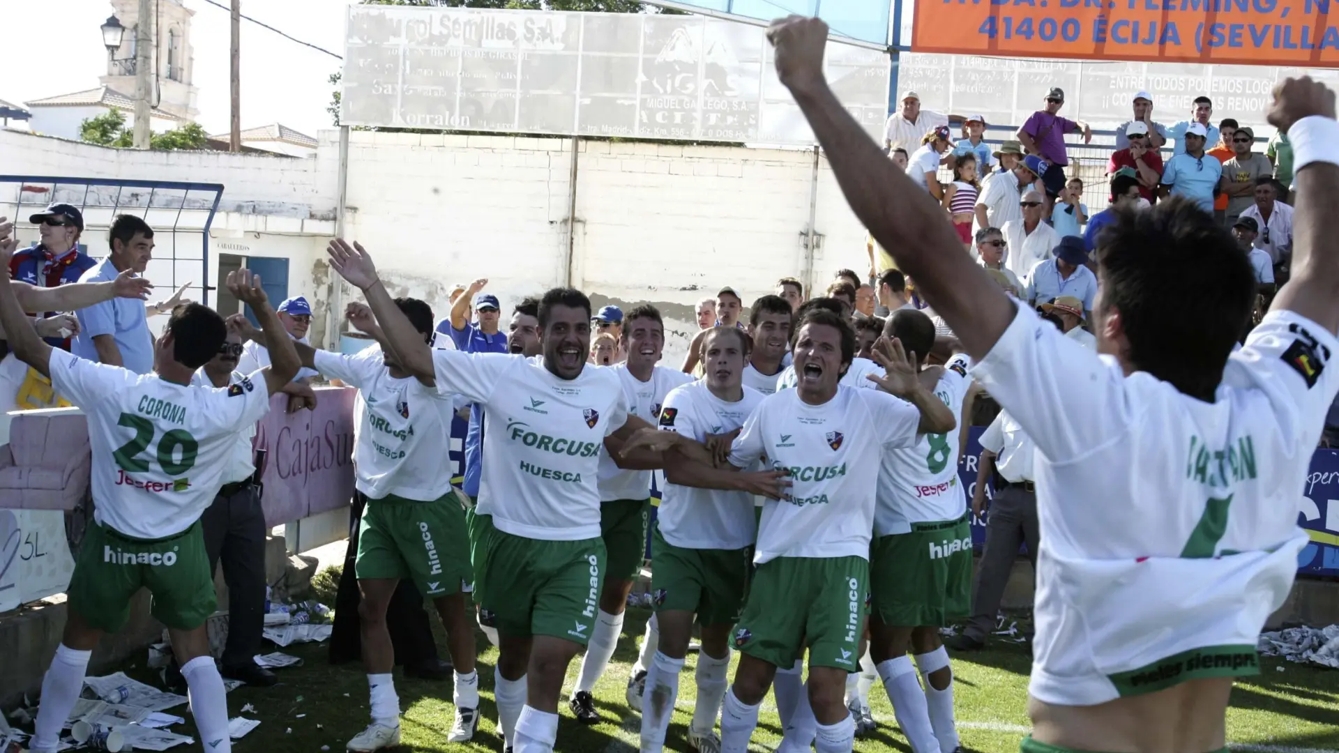 La alegría del ascenso · Écija, junio de 2008
